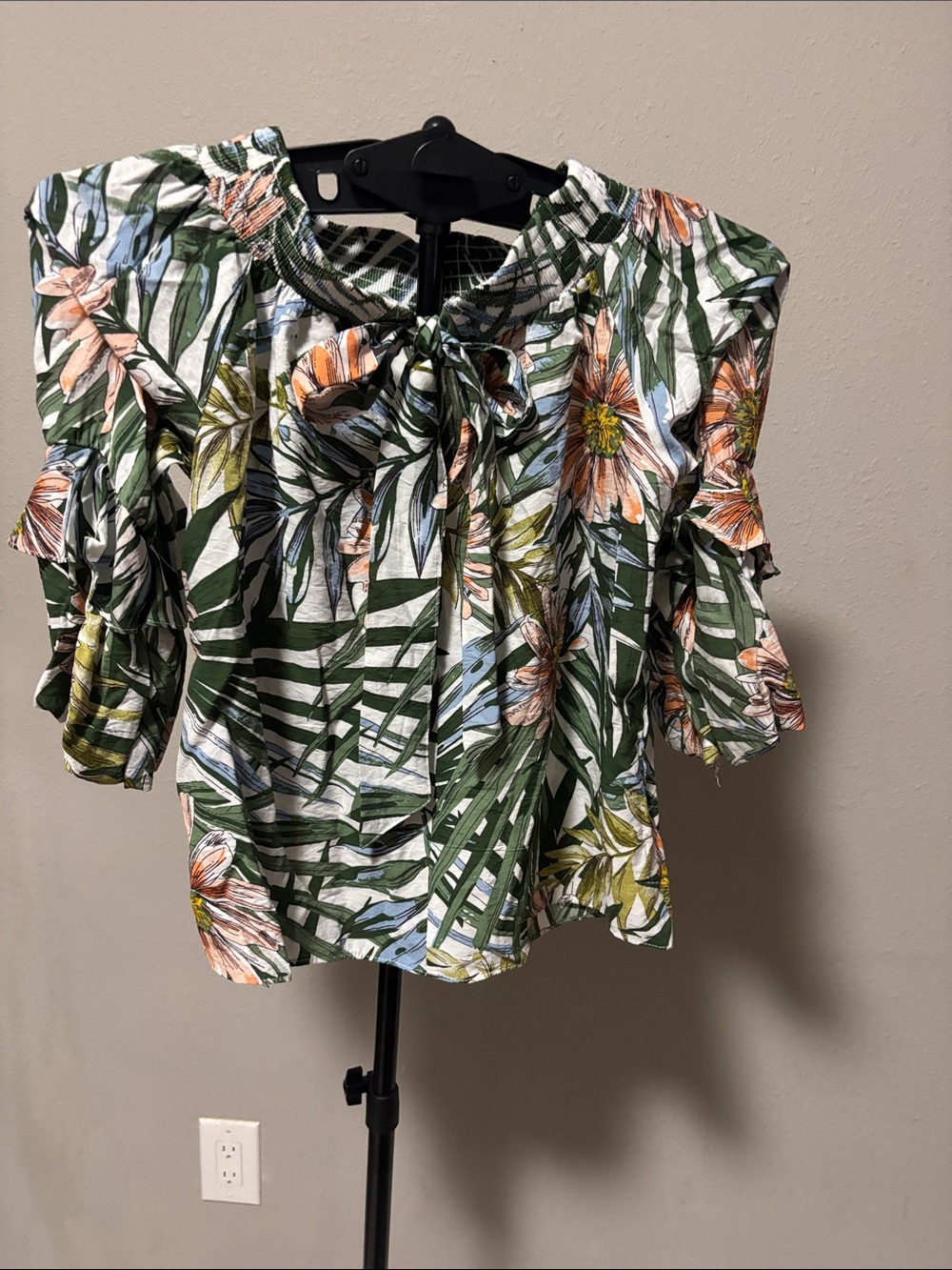 Floral Tie-Neck Women’s Top in Green and Peach